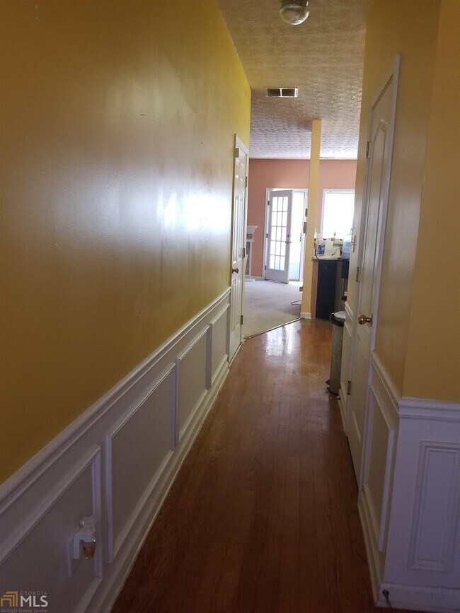 Building Photo - 2997 Heritage Villa Dr