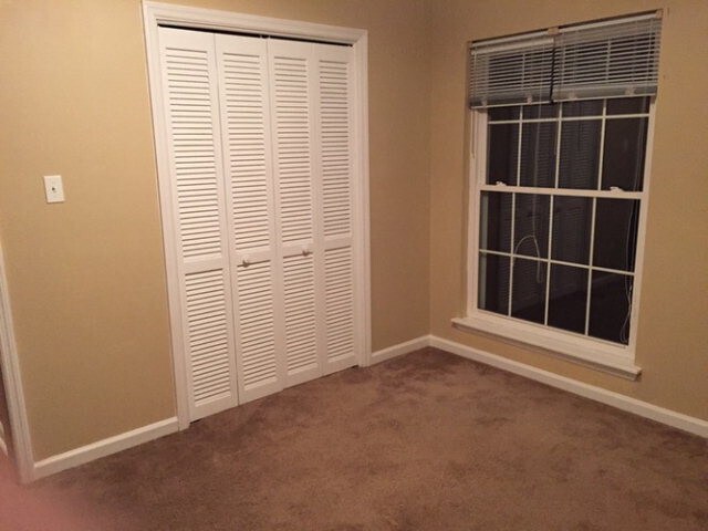 Foto del edificio - 210 Suffolk Dr