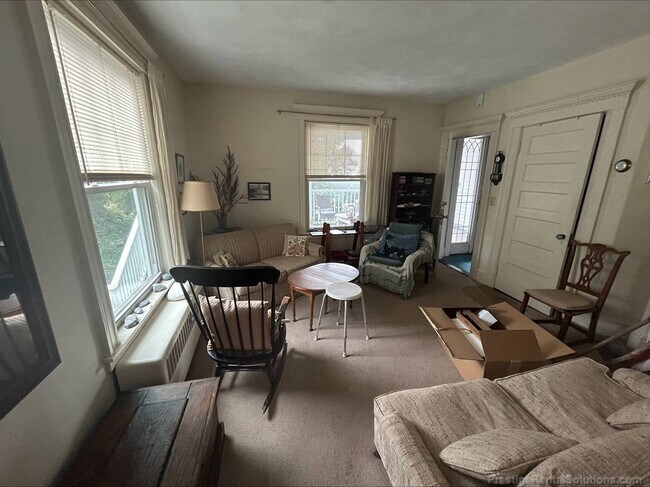 Foto del edificio - 293 Nahant Rd
