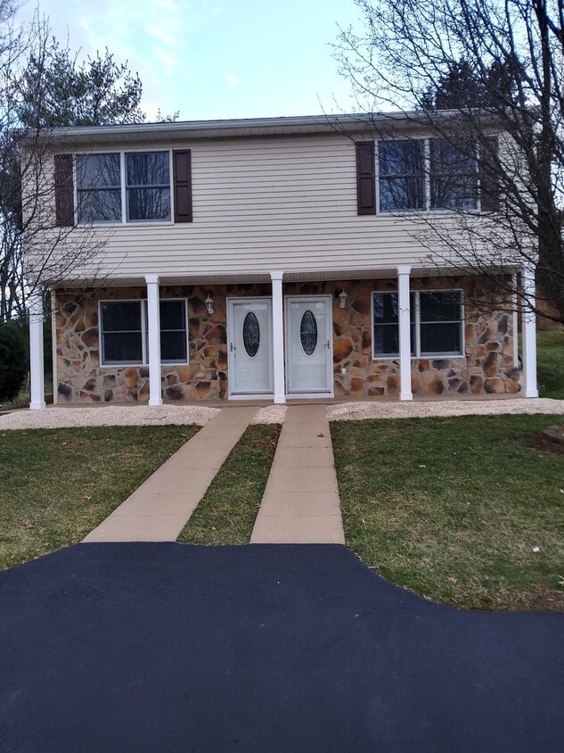Primary Photo - 402 Cornell Ave