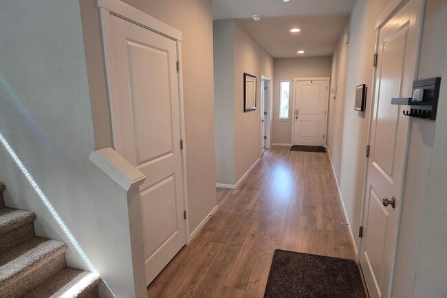 Building Photo - Spacious 5BR House w/ Lots of Extras in Camas