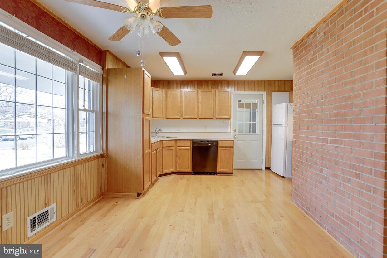 14609 Baugher Dr, Centreville, VA 20120 House Rental in Centreville