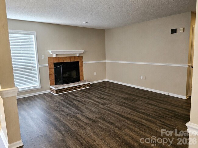 Building Photo - 7223 Winery Ln