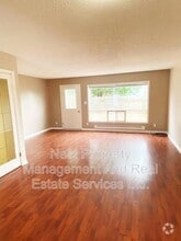 Building Photo - 185 Konigus St