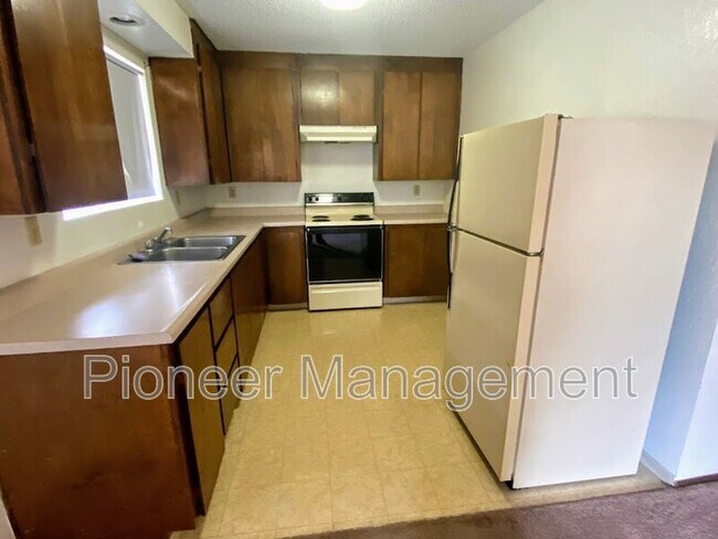 Foto del edificio - 851 NE Johnson St