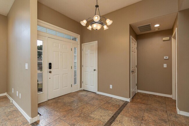 Foto del edificio - 5095 S Wanda Gray Ave