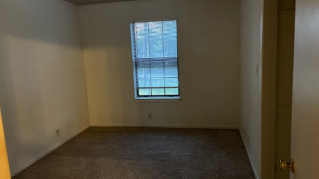 Foto del edificio - 1603 W Elm St