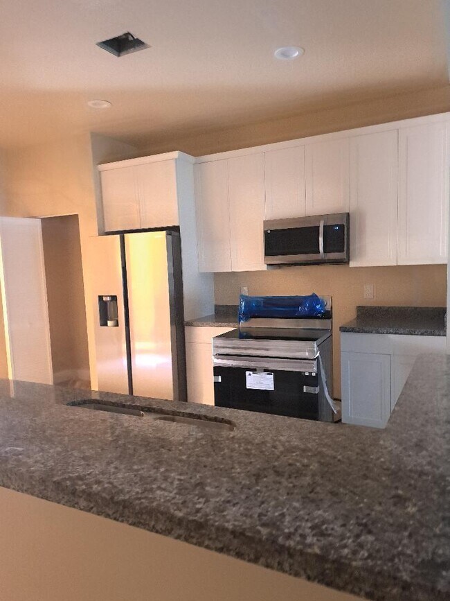 301 SE Bayview Terrace, Port Saint Lucie, FL 34983 House for Rent in Port Saint Lucie, FL