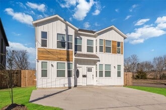 Building Photo - 7710 Independence St