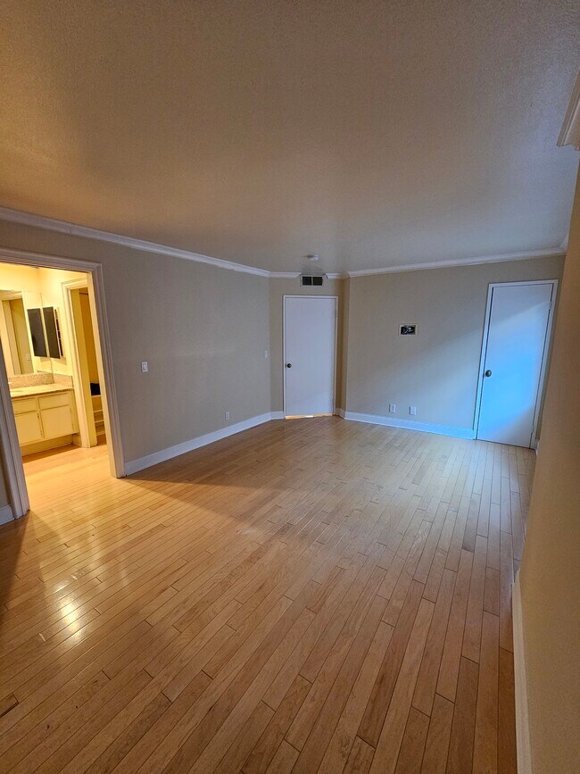 Foto del edificio - 3361 Holly Grove St