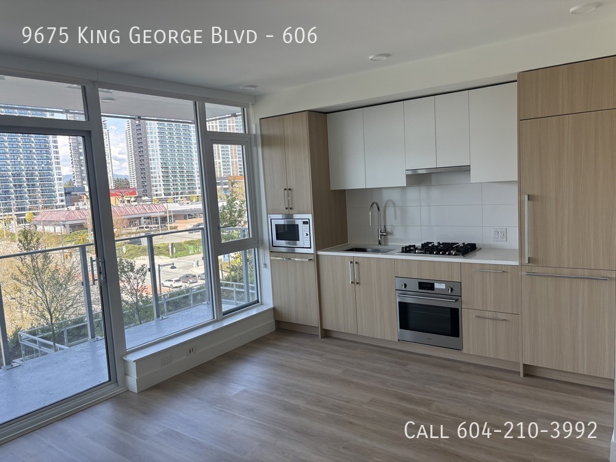 Primary Photo - Studio Near City Center