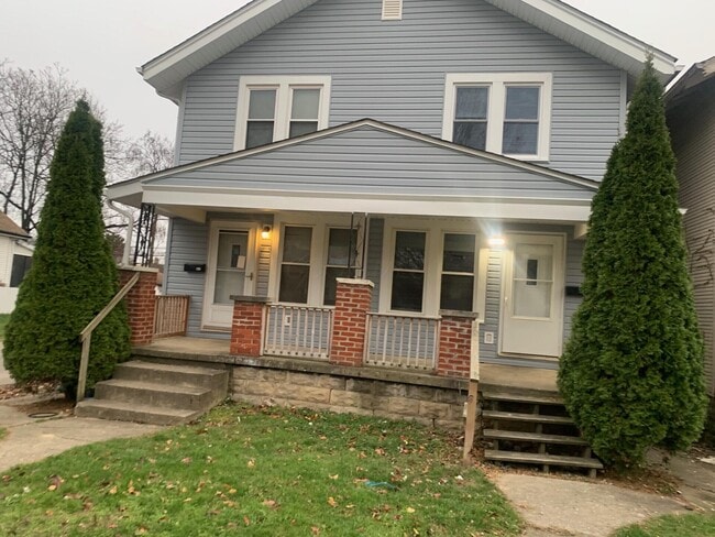 Building Photo - 575 E Kossuth St