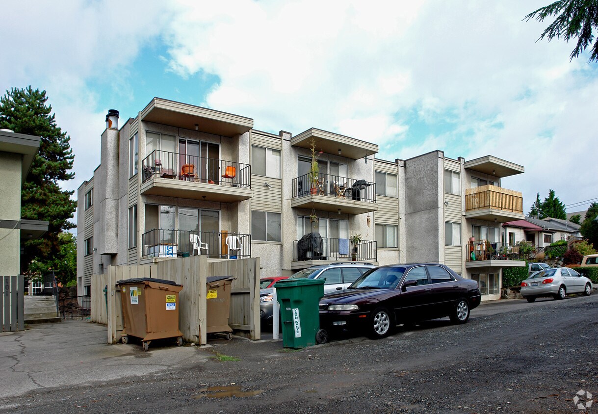 Carmel Apartments 807 40th St Seattle, WA Apartments for Rent in