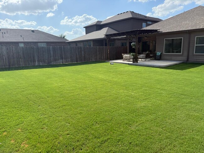 Foto del edificio - 3416 Hockley Ranch Rd