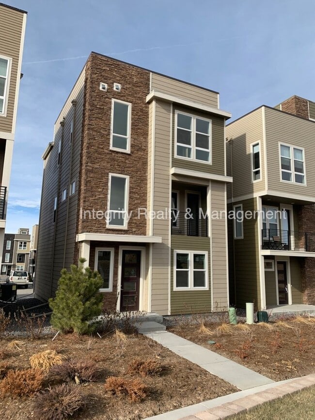 Building Photo - 3598 Cerf Wy