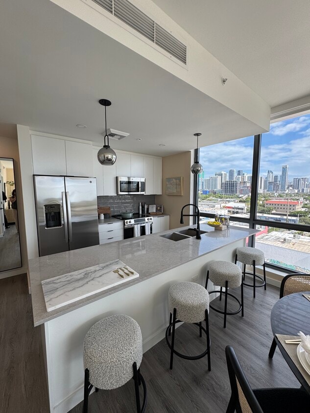 Foto principal - 259 NW 27th St