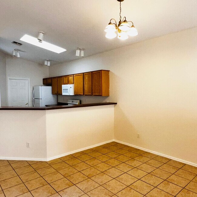 Foto del edificio - 949 S Racine Ln