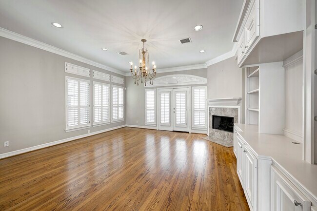 Foto del edificio - 3318 W Dallas St