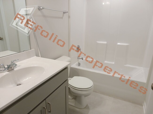 Foto del edificio - Beautiful 4 Bedroom, 3 Bath, 1-Car Garage ...