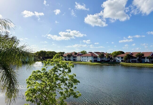 Foto del edificio - 273 Cypress Point Dr