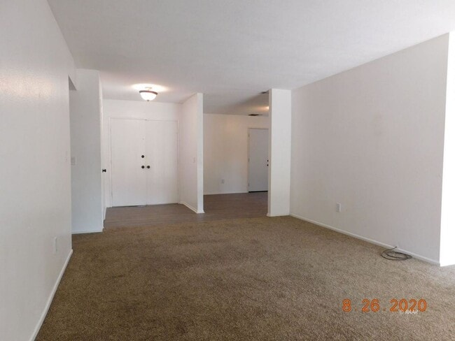 Building Photo - 136 Purple Sage Ln