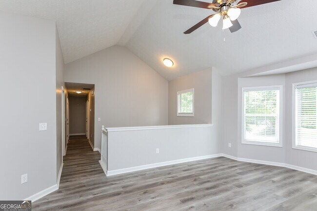 Foto del edificio - 680 Josh Ln