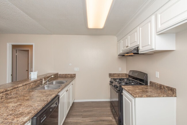 Building Photo - Arbor Court Apartment Homes