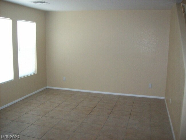 Building Photo - 5309 La Quinta Hills St