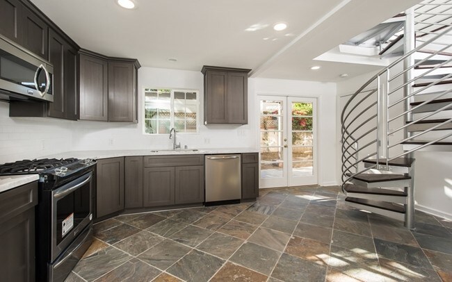 Foto del diseño de interior - 850 N La Jolla Ave