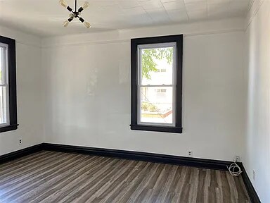 Foto del edificio - 206 Mallory Ave