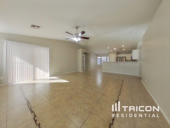 Foto del edificio - 14131 W Corrine Dr