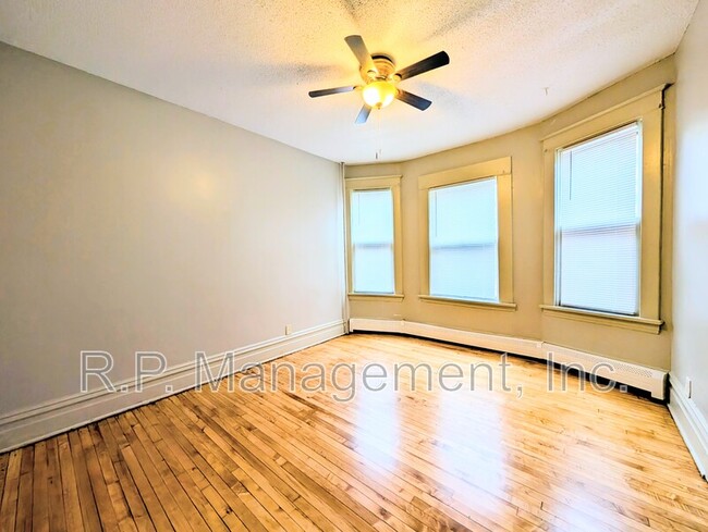 Building Photo - 61 Delos St W