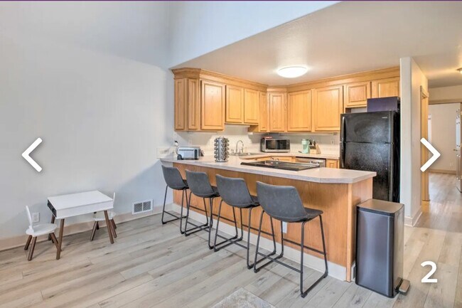 Foto del edificio - 3979 NE Johns Ave
