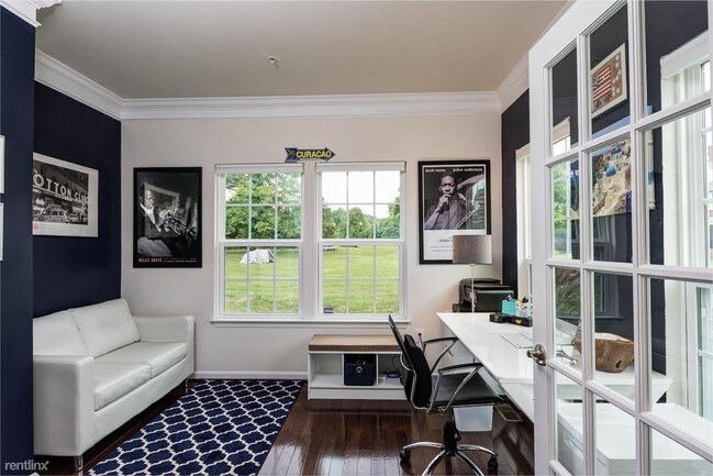 Building Photo - 4 br, 3.5 bath House - 2501 Baileys Pond Road