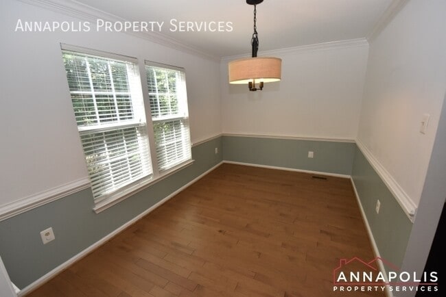 Building Photo - 2808 Traxler Ct