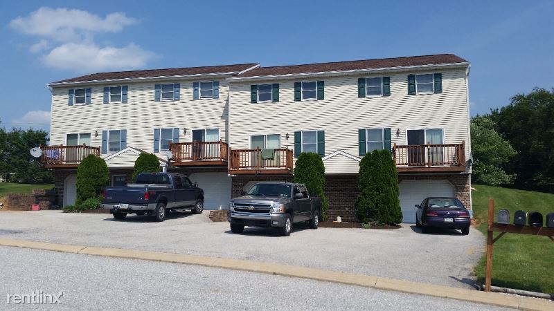 Primary Photo - 2 br, 1.5 bath Townhome - 200 Dade Ct