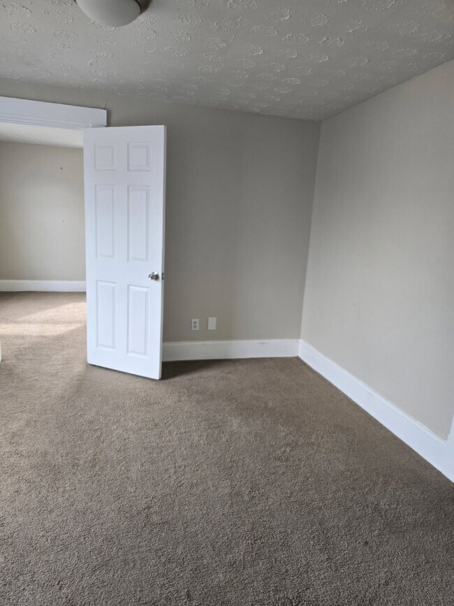 Foto del edificio - 403 Maple Ave