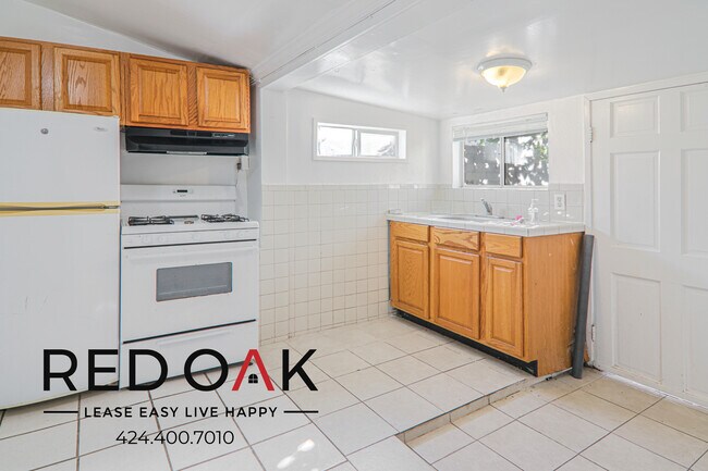 Building Photo - Tranquil and Charming Studio Bungalow with...