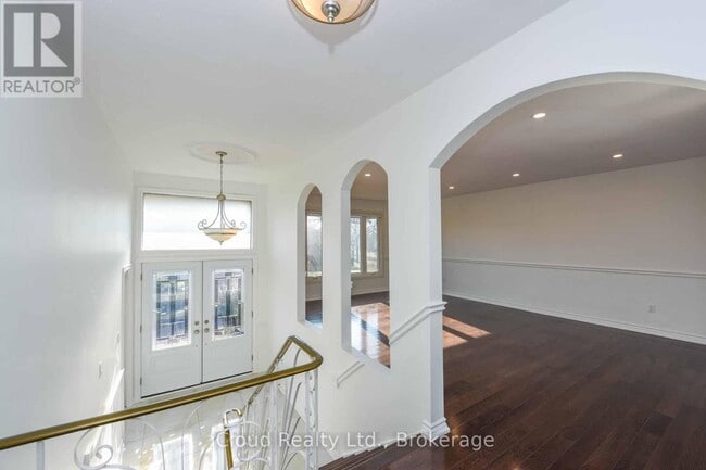 Building Photo - 2101 Parkway Dr