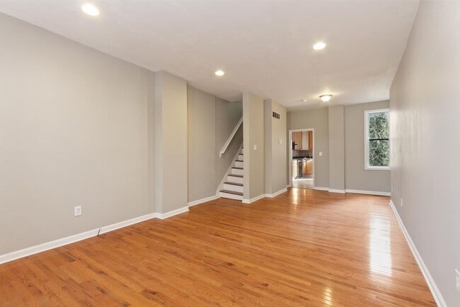 Building Photo - Coming Soon - Beautiful 3 Bedroom, 2 Bath ...