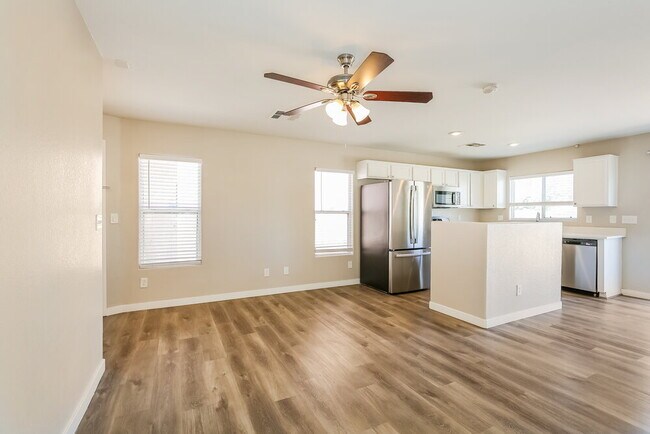 Foto del edificio - 5954 Sleepy Fawn Dr