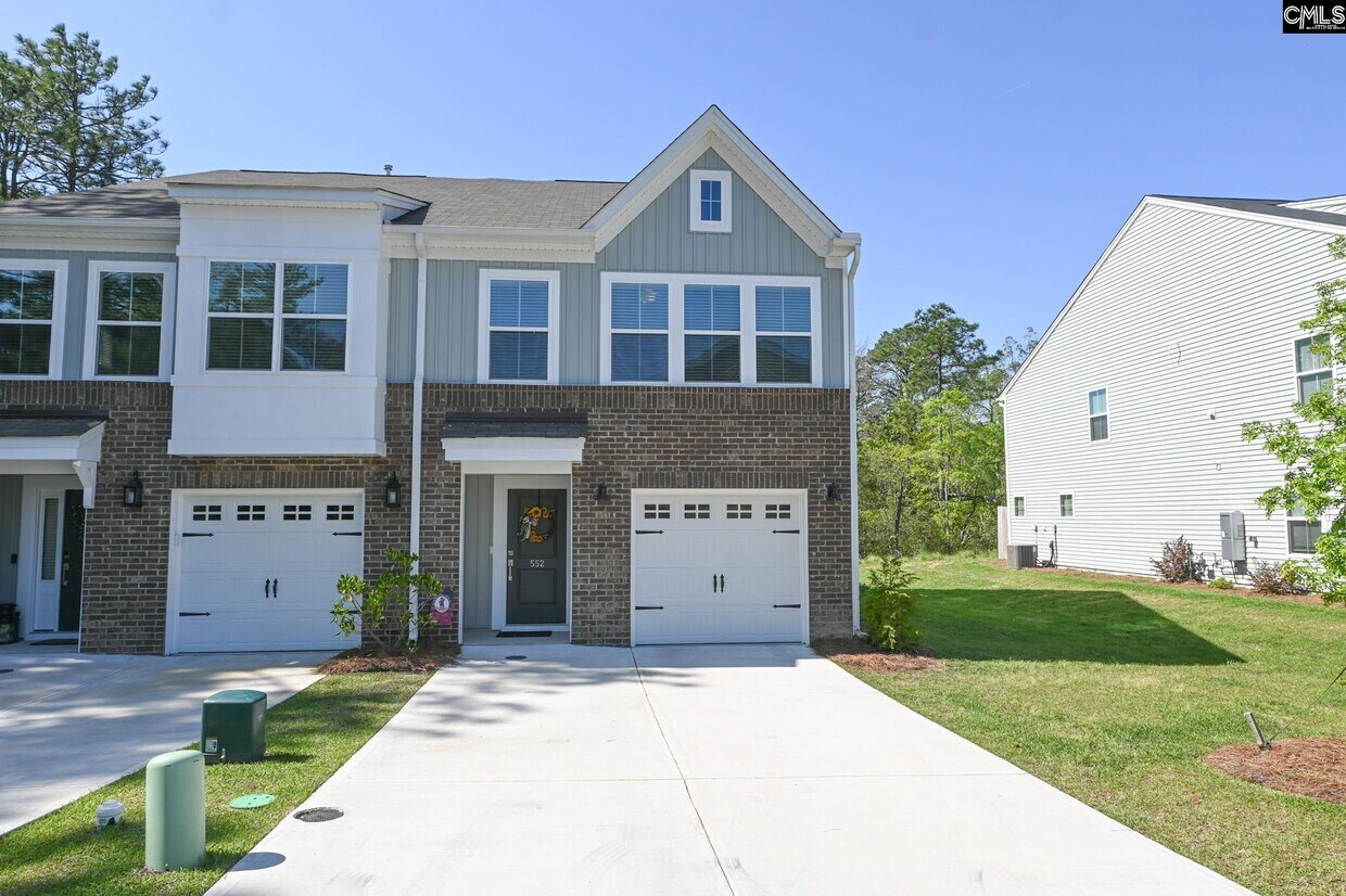 Primary Photo - 552 Kingfisher Ct
