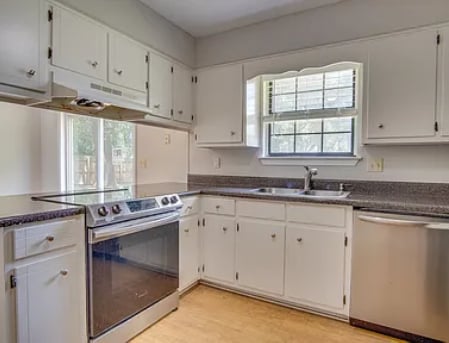 Building Photo - 6538 Bellview Pines Rd