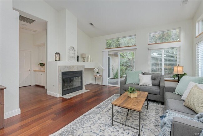 Foto del edificio - 7 Heartwood Ct