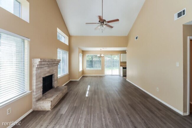 Foto del edificio - 3 br, 2 bath House - 22115 Oakington Ln