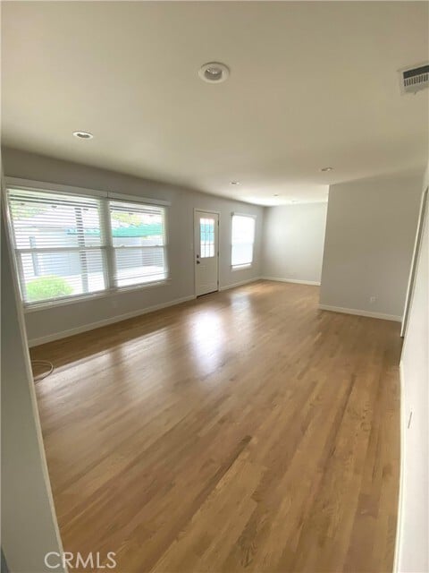 Building Photo - 656 N Vallejo Way