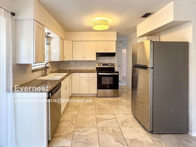 Foto del edificio - 105 S Fernwood Ave