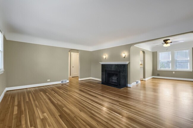 Foto del edificio - West Seattle Home