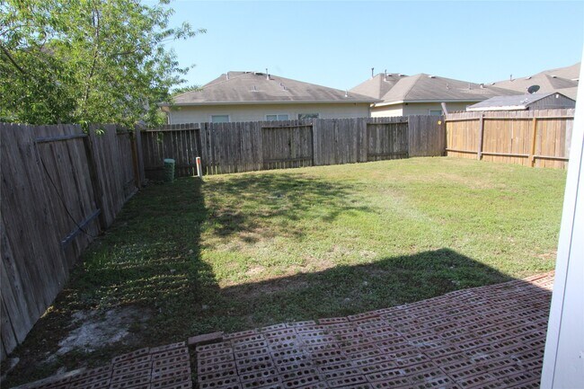 Foto del edificio - 5707 Saluda Creek Ln