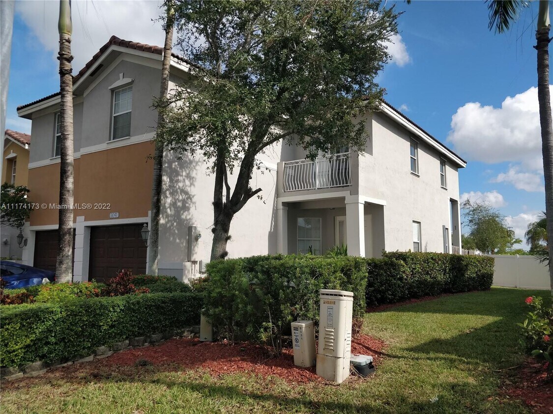 8041 NW 114th Pl N/A Doral Fl 33178 - 8041 NW 114th Pl  N/A Doral Fl 33178